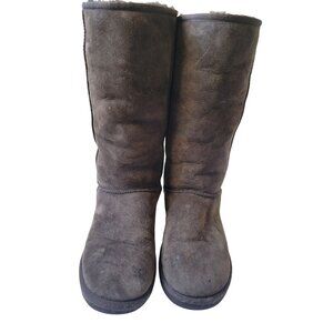 UGG Women’s Classic Tall Boots Chocolate Brown Sheepskin Lined – Mid-Calf Size 9